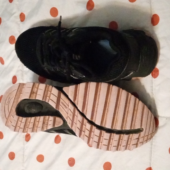 K-Swiss Tubes Comfort Technology Kids size 5 pink & black - Picture 3 of 3